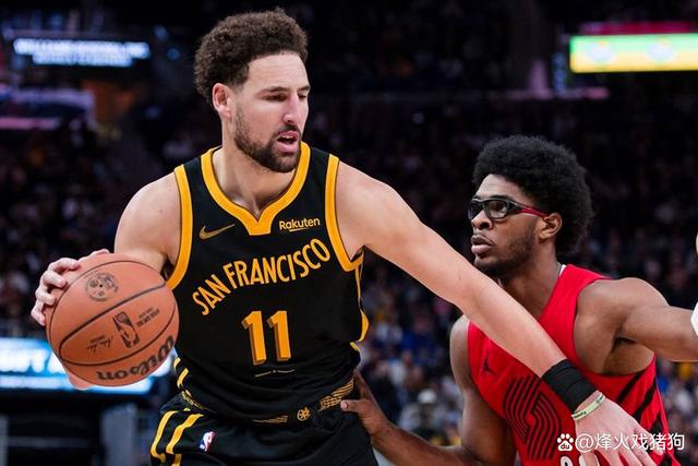 包含关键时刻突围战来临，费耶诺德围绕社区盾状态回暖，压力陡增，临场指挥获称赞的词条-开云官网